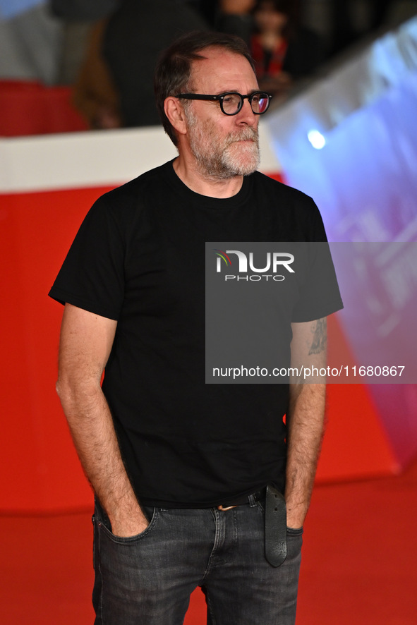 Valerio Mastandrea attends the ''ITALO CALVINO NELLE CITTA'' red carpet during the 19th Rome Film Festival at Auditorium Parco Della Musica...