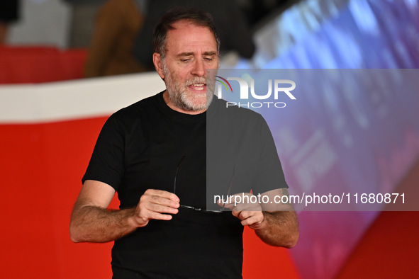 Valerio Mastandrea attends the ''ITALO CALVINO NELLE CITTA'' red carpet during the 19th Rome Film Festival at Auditorium Parco Della Musica...