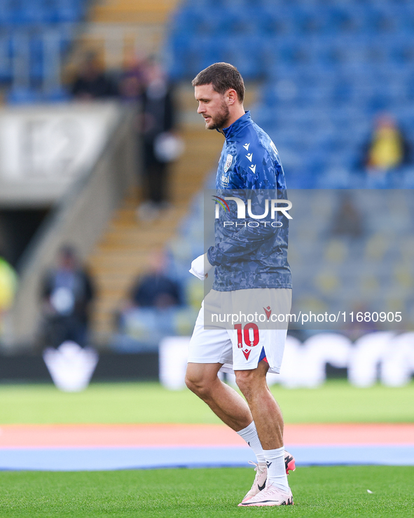 John Swift of WBA warms up during the Sky Bet Championship match between Oxford United and West Bromwich Albion at the Kassam Stadium in Oxf...