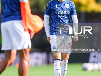 Tom Fellows of WBA warms up during the Sky Bet Championship match between Oxford United and West Bromwich Albion at the Kassam Stadium in Ox...