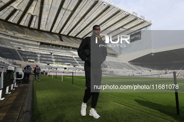 Newcastle United's Alexander Isak participates in the Premier League match between Newcastle United and Brighton and Hove Albion at St. Jame...