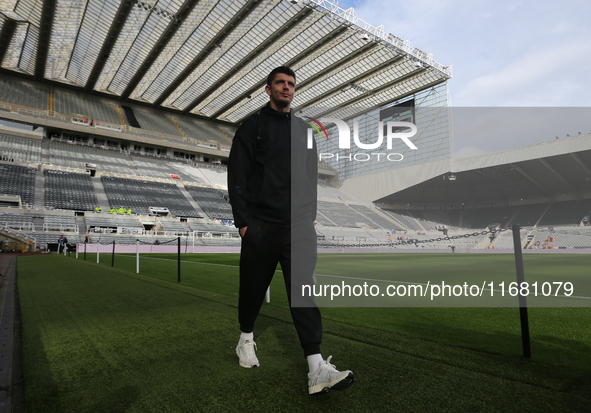 Newcastle United goalkeeper Nick Pope participates in the Premier League match between Newcastle United and Brighton and Hove Albion at St....