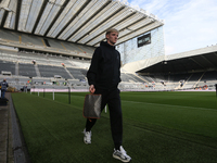 Anthony Gordon of Newcastle United participates in the Premier League match between Newcastle United and Brighton and Hove Albion at St. Jam...