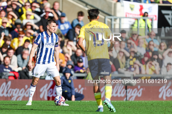 Jed Wallace of WBA is on the ball during the Sky Bet Championship match between Oxford United and West Bromwich Albion at the Kassam Stadium...