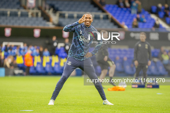 Ashley Young of Everton interacts with the supporters during the Premier League match between Ipswich Town and Everton at Portman Road in Ip...