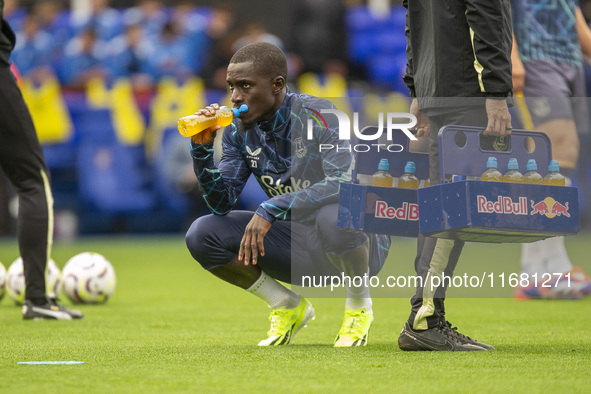 Idrissa Gueye of Everton takes a drink before the Premier League match between Ipswich Town and Everton at Portman Road in Ipswich, England,...