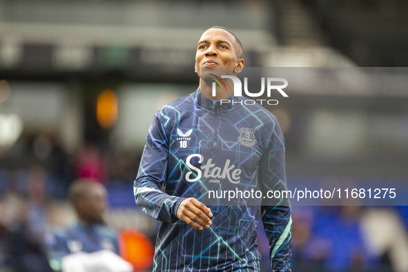 Ashley Young of Everton interacts with the supporters before the Premier League match between Ipswich Town and Everton at Portman Road in Ip...