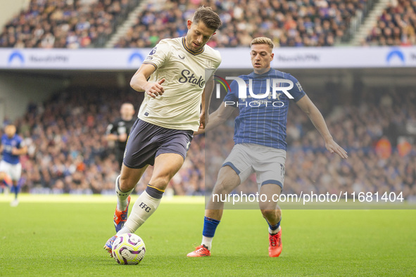 Liam Delap of Ipswich Town puts pressure on James Tarkowski of Everton during the Premier League match between Ipswich Town and Everton at P...