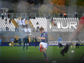 Nico Paz of Calcio Como warms up before the Italian Serie A football match between Calcio Como and Parma Calcio 1913 in Como, Italy, on Octo...