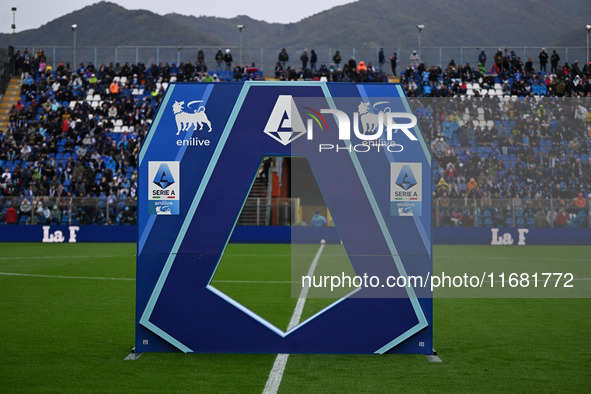 The match ball of Lega Serie A is present during the Italian Serie A football match between Calcio Como and Parma Calcio 1913 in Como, Italy...