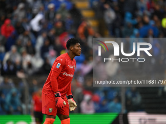 Zion Suzuki of Parma Calcio participates in the Italian Serie A football match between Calcio Como and Parma Calcio 1913 in Como, Italy, on...