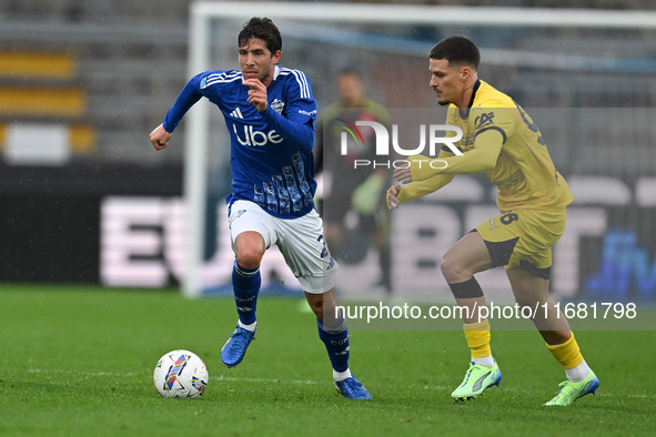 Sergi Roberto of Calcio Como participates in the Italian Serie A football match between Calcio Como and Parma Calcio 1913 at the Giuseppe Se...