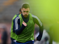 Alessandro Gabrielloni of Calcio Como warms up before the Italian Serie A football match between Calcio Como and Parma Calcio 1913 at the Gi...