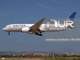 A Boeing 787-8 Dreamliner from United Airlines lands at Barcelona airport in Barcelona, Spain, on September 2, 2024. (