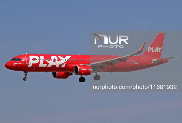 An Airbus A321-251N from Play company lands at Barcelona airport in Barcelona, Spain, on September 2, 2024. 