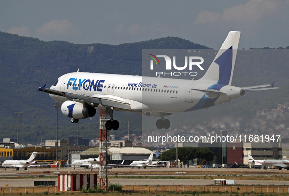 An Airbus A320-232 from FlyOne lands at Barcelona airport in Barcelona, Spain, on September 2, 2024. 