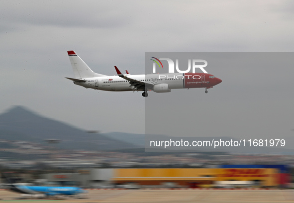 A Boeing 737-8JP from the Norwegian company lands at Barcelona airport in Barcelona, Spain, on October 15, 2024. 