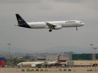 An Airbus A321-231 from Lufthansa lands at Barcelona airport in Barcelona, Spain, on October 15, 2024. (