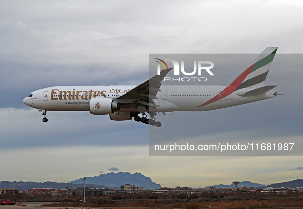 A Boeing 777-21H(LR) from Emirates lands at Barcelona airport in Barcelona, Spain, on January 3, 2024. 