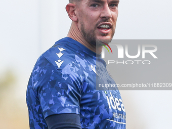 Alex Palmer of WBA warms up during the Sky Bet Championship match between Oxford United and West Bromwich Albion at the Kassam Stadium in Ox...