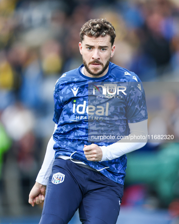 Mikey Johnston of WBA warms up during the Sky Bet Championship match between Oxford United and West Bromwich Albion at the Kassam Stadium in...