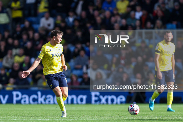 Mark Harris of Oxford passes to his left during the Sky Bet Championship match between Oxford United and West Bromwich Albion at the Kassam...