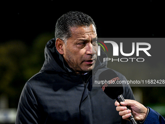 RKC trainer Henk Fraser is present during the match between RKC and Twente at the Mandemakers Stadium for the 2024-2025 season in Waalwijk,...