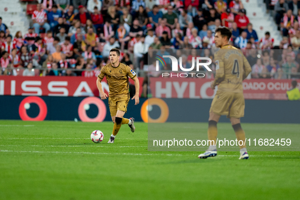 Aihen Munoz of Real Sociedad is in action during the LaLiga EA Sports 2024-2025 match between Girona FC and Real Sociedad at Montilivi Stadi...