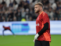 Michele Di Gregorio participates in the Serie A 2024-2025 match between Juventus and Lazio in Turin, Italy, on October 19, 2024 (