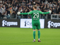 Michele Di Gregorio participates in the Serie A 2024-2025 match between Juventus and Lazio in Turin, Italy, on October 19, 2024 (