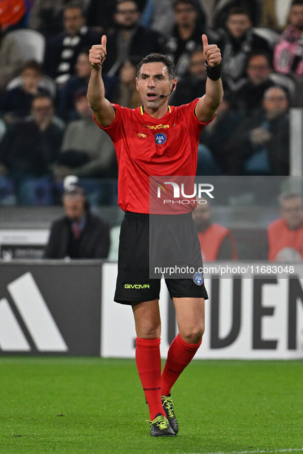 Referee Juan Luca Sacchi officiates during the 8th day of the Serie A Championship between Juventus F.C. and S.S. Lazio at Allianz Stadium i...