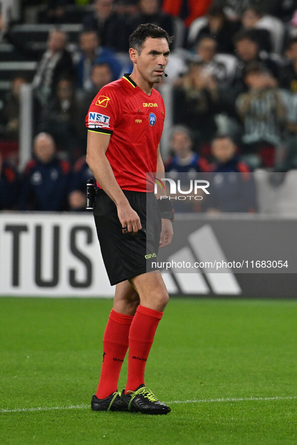 Referee Juan Luca Sacchi officiates during the 8th day of the Serie A Championship between Juventus F.C. and S.S. Lazio at Allianz Stadium i...