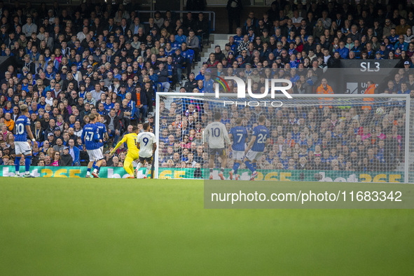 Michael Keane of Everton makes it 2-0 during the Premier League match between Ipswich Town and Everton at Portman Road in Ipswich, on Octobe...