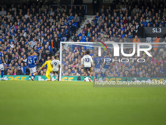 Michael Keane of Everton makes it 2-0 during the Premier League match between Ipswich Town and Everton at Portman Road in Ipswich, on Octobe...