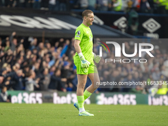 Jordan Pickford of Everton celebrates going 2-0 up during the Premier League match between Ipswich Town and Everton at Portman Road in Ipswi...