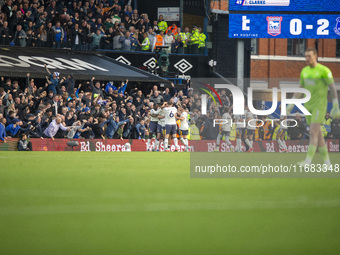 Michael Keane of Everton celebrates with teammates after making it 2-0 during the Premier League match between Ipswich Town and Everton at P...