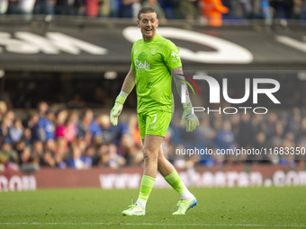 Jordan Pickford of Everton celebrates going 2-0 up during the Premier League match between Ipswich Town and Everton at Portman Road in Ipswi...