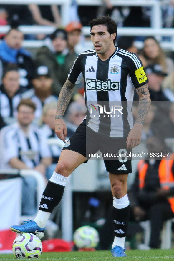 Sandro Tonali of Newcastle United participates in the Premier League match between Newcastle United and Brighton and Hove Albion at St. Jame...