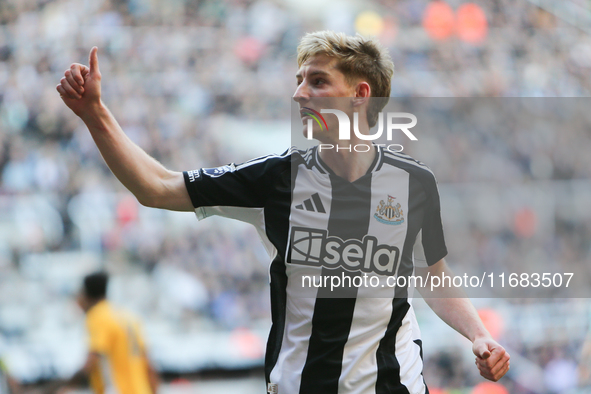 Newcastle United's Anthony Gordon gestures to the crowd during the Premier League match between Newcastle United and Brighton and Hove Albio...