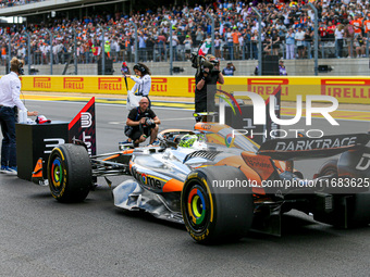 Lando Norris of the UK drives the McLaren F1 Team MCL38 Mercedes during the Formula 1 Pirelli United States Grand Prix 2024 in Austin, USA,...