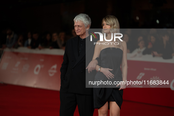 Fabrizio Bentivoglio attends the ''Eterno Visionario'' red carpet during the 19th Rome Film Festival at Auditorium Parco Della Musica in Rom...