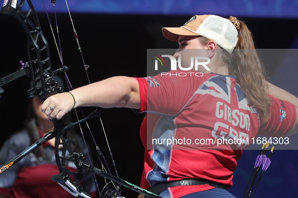 Ella Gibson of Great Britain competes against Dafne Quintero of Mexico (not in picture) during the compound women's quarterfinals match on t...