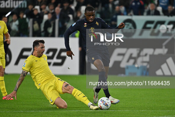 Alessio Romagnoli of S.S. Lazio and Pierre Kalulu of Juventus F.C. are in action during the 8th day of the Serie A Championship between Juve...