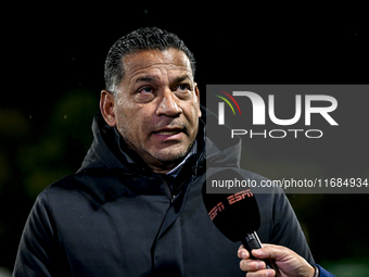 RKC trainer Henk Fraser is present during the match between RKC and Twente at the Mandemakers Stadium for the 2024-2025 season in Waalwijk,...