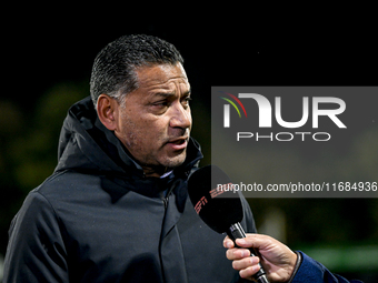 RKC trainer Henk Fraser is present during the match between RKC and Twente at the Mandemakers Stadium for the 2024-2025 season in Waalwijk,...