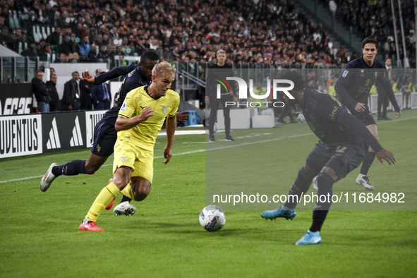 Lazio forward Gustav Isaksen (18) is in action during the Serie A football match number 8, Juventus vs. Lazio, at the Allianz Stadium in Tur...