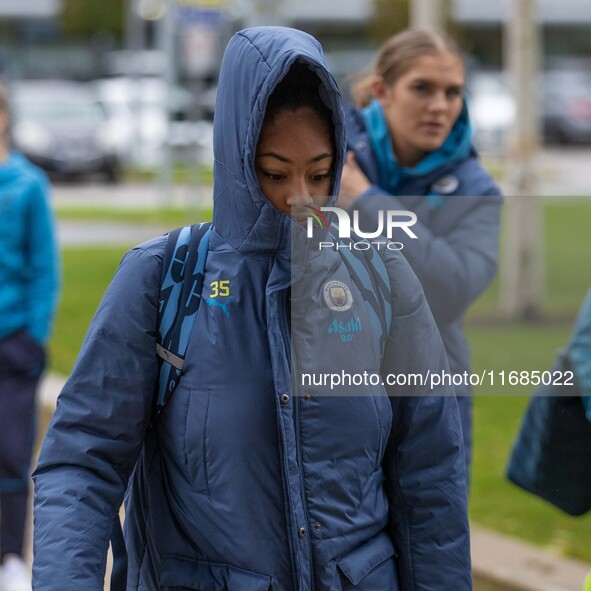 Khiara Keating #35 (GK) of Manchester City W.F.C. arrives at the Joie Stadium during the Barclays FA Women's Super League match between Manc...