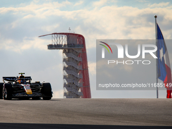 Sergio Perez of Mexico drives the (11) Oracle Red Bull Racing RB20 Honda RBPT during the qualifying for the Formula 1 Pirelli United States...