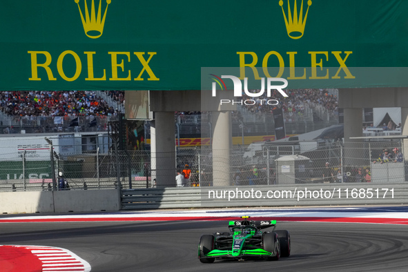 Guanyu Zhou of China drives the (24) Stake F1 Team Kick Sauber C44 Ferrari during the qualifying for the Formula 1 Pirelli United States Gra...