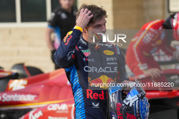 Max Verstappen of the Netherlands drives the Oracle Red Bull Racing RB20 Honda RBPT during the qualifying for the Formula 1 Pirelli United S...